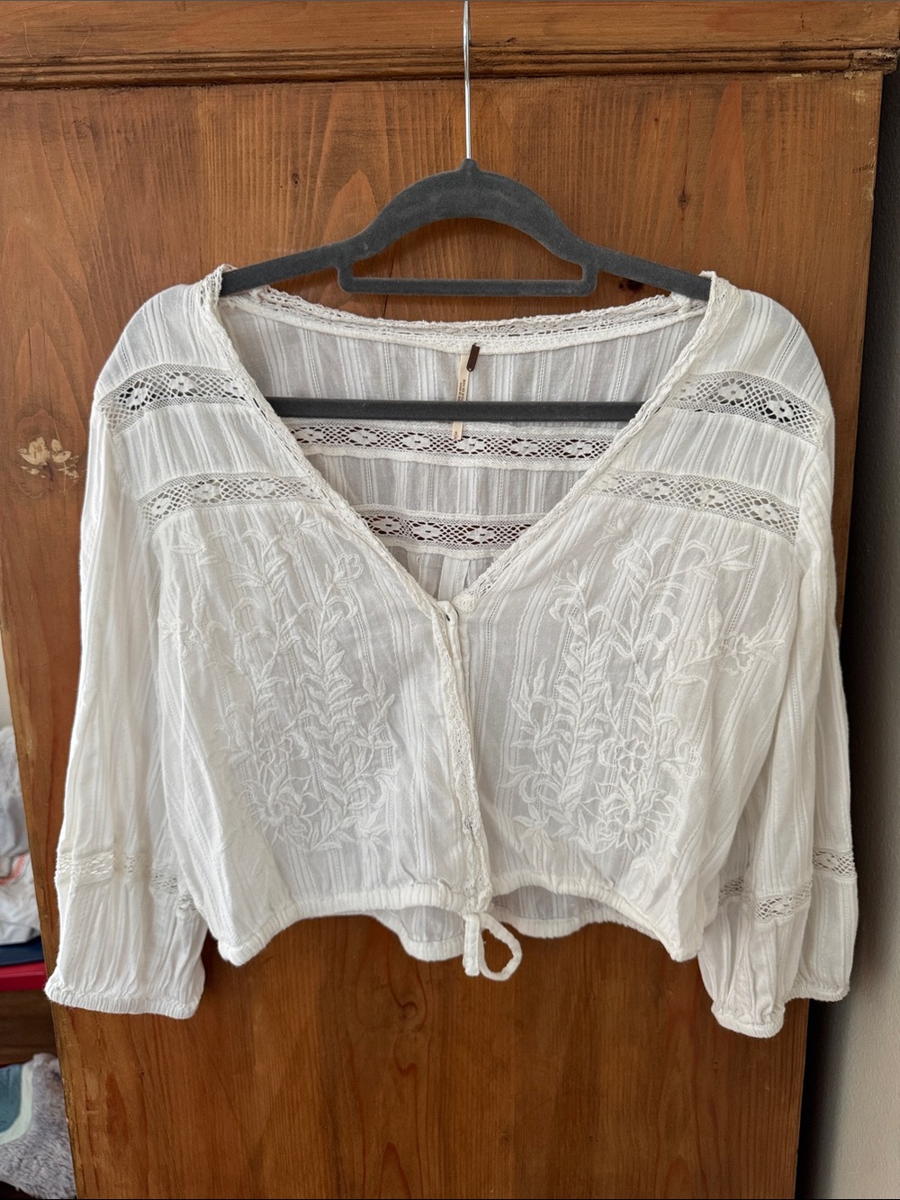 Free People Women’s White Embroidered Cropped Peasant Top